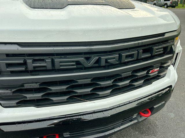 Photo of 2024 Summit White Chevrolet Silverado 1500