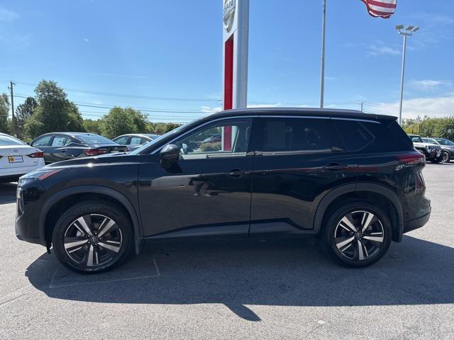 Photo of 2024 Super Black Nissan Rogue