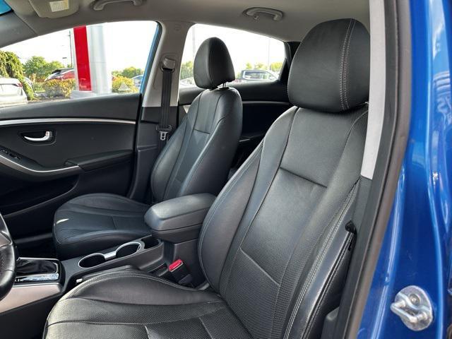Photo of 2017 Electric Blue Metallic Hyundai Elantra GT