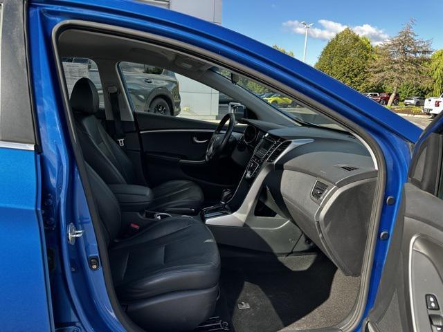 Photo of 2017 Electric Blue Metallic Hyundai Elantra GT