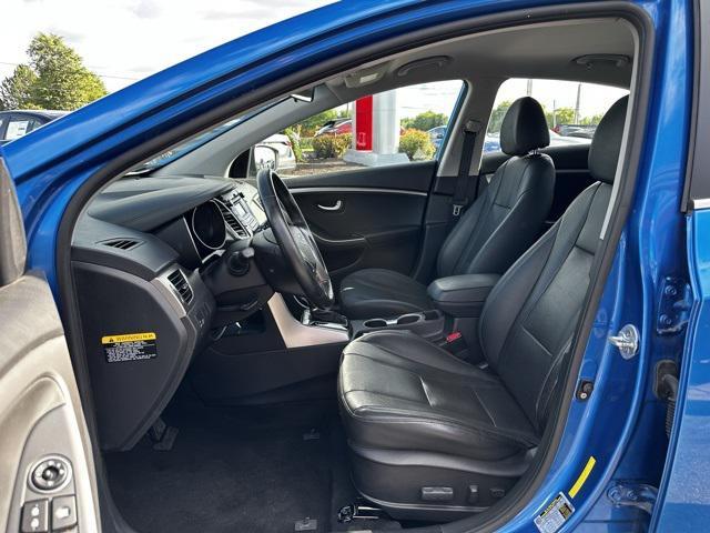 Photo of 2017 Electric Blue Metallic Hyundai Elantra GT