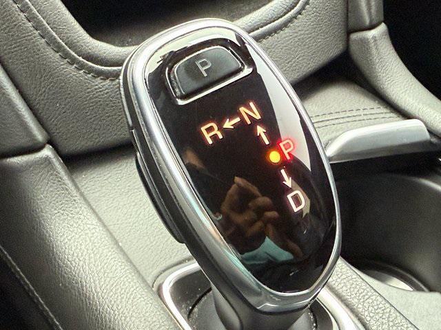 Photo of 2018 Stellar Black Metallic Cadillac XT5