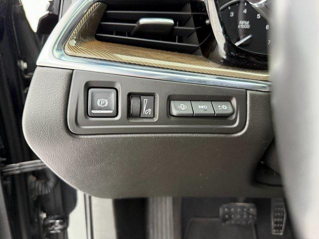 Photo of 2018 Stellar Black Metallic Cadillac XT5