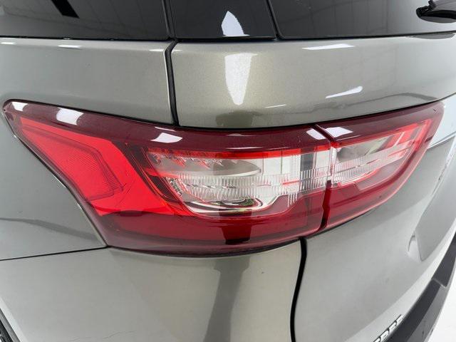 Photo of 2018 Pepperdust Metallic Chevrolet Traverse