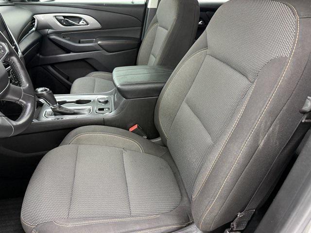 Photo of 2018 Pepperdust Metallic Chevrolet Traverse