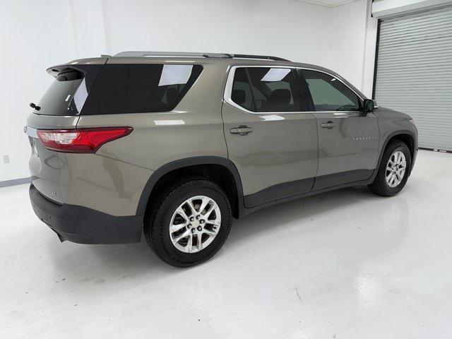 Photo of 2018 Pepperdust Metallic Chevrolet Traverse