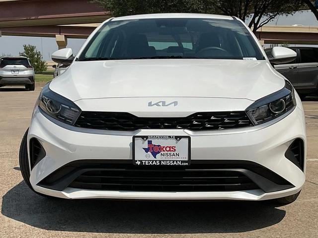 Photo of 2024 Snow White Pearl Kia Forte