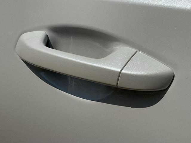 Photo of 2024 Snow White Pearl Kia Forte