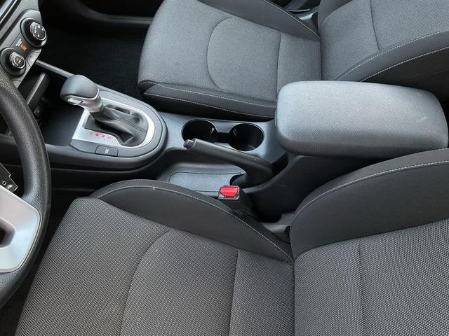 Photo of 2024 Snow White Pearl Kia Forte