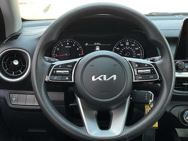 Photo of 2024 Snow White Pearl Kia Forte