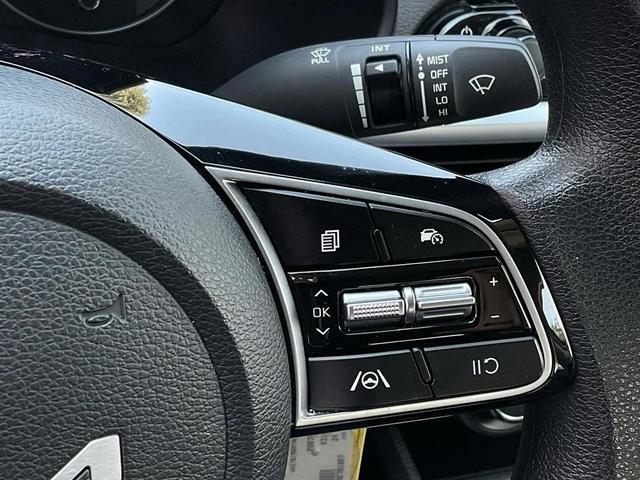 Photo of 2024 Snow White Pearl Kia Forte