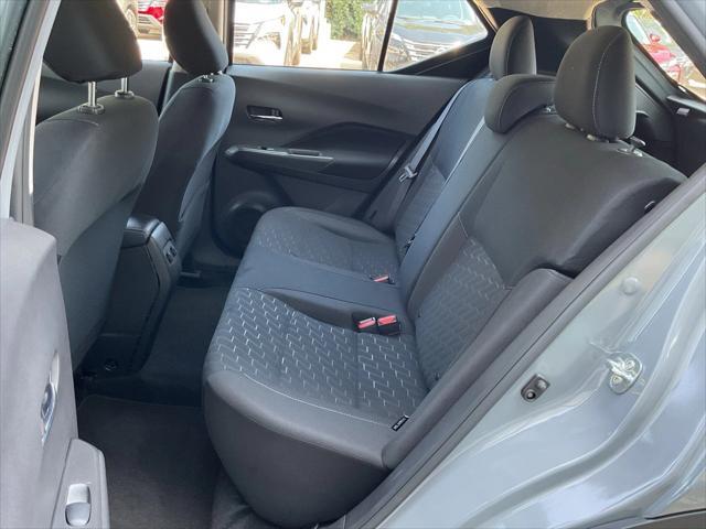 Photo of 2024 Gray Nissan Kicks