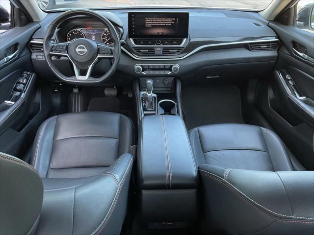 Photo of 2024 Gray Sky Pearl Nissan Altima