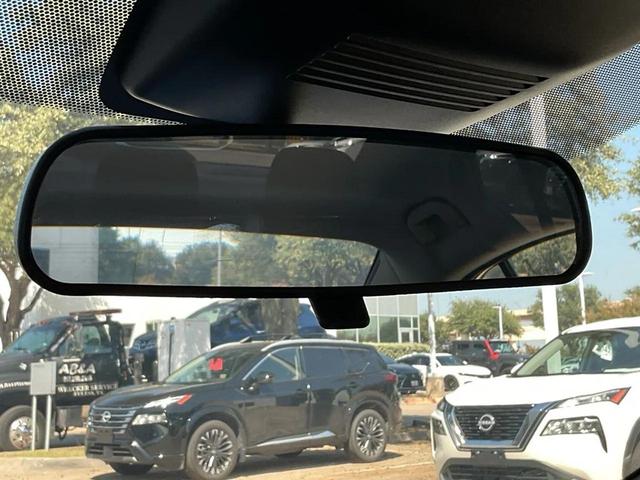 Photo of 2024 Gun Metallic Nissan Sentra