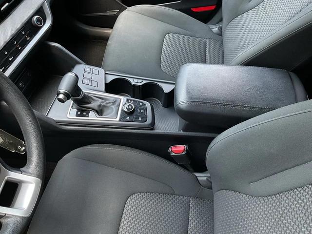 Photo of 2023 Snow White Pearl Kia Sportage