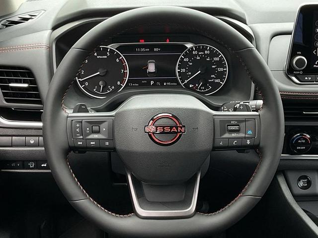 Photo of 2026 Everest White Pearl Tricoat Nissan Rogue