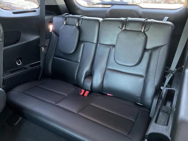 Photo of 2023 Oxford White Ford Explorer
