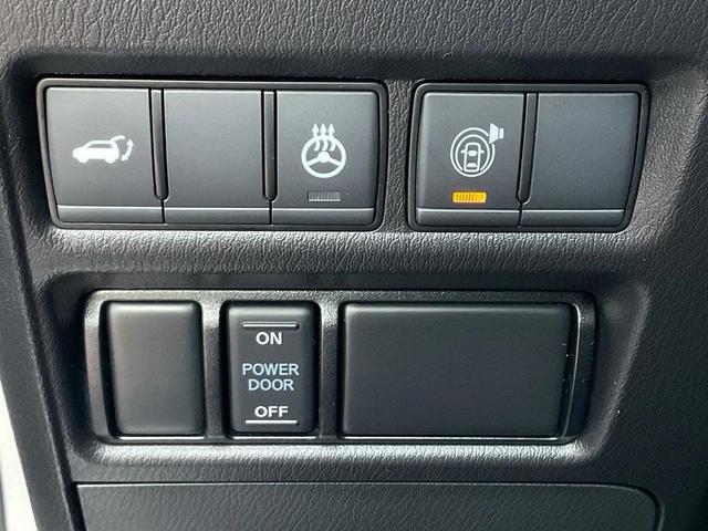 Photo of 2023 Aspen White Tricoat Nissan Armada