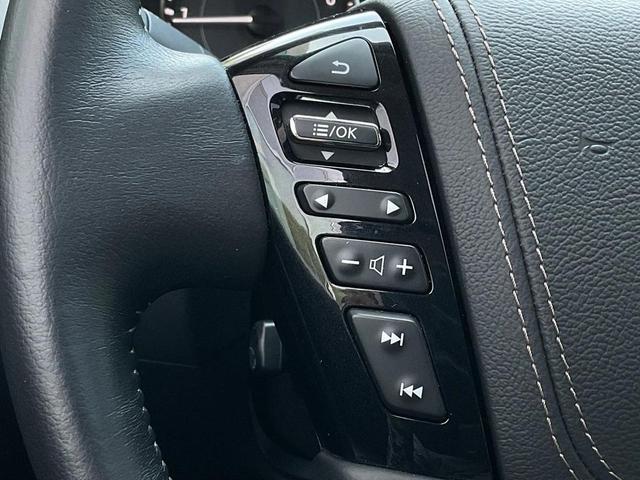 Photo of 2023 Aspen White Tricoat Nissan Armada