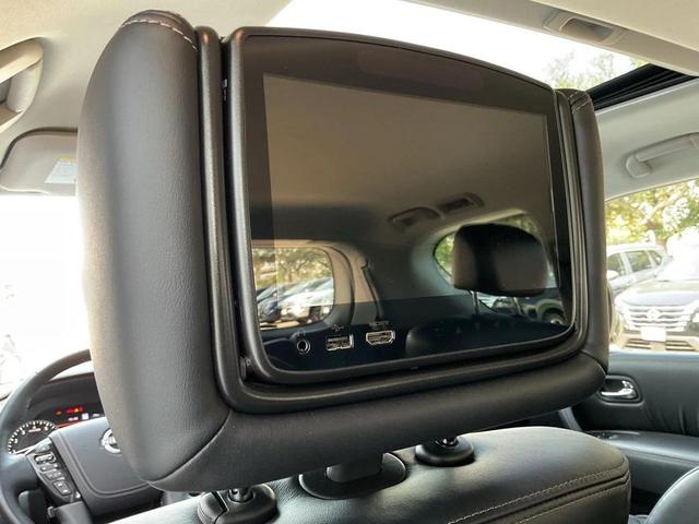 Photo of 2023 Aspen White Tricoat Nissan Armada