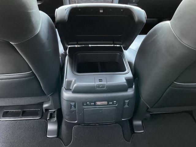 Photo of 2023 Aspen White Tricoat Nissan Armada