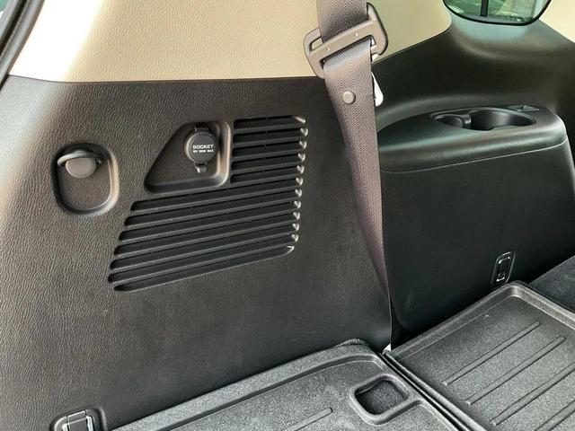 Photo of 2023 Aspen White Tricoat Nissan Armada