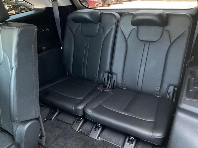 Photo of 2023 Glacial White Pearl Kia Sorento
