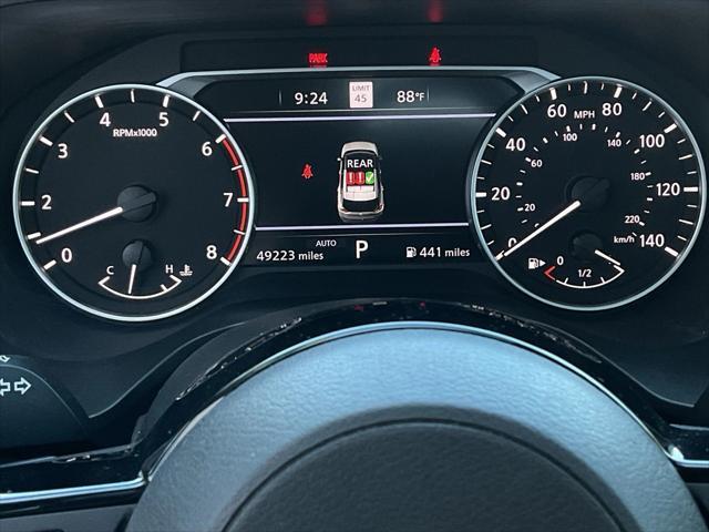 Photo of 2023 Pearl White Tricoat Nissan Rogue