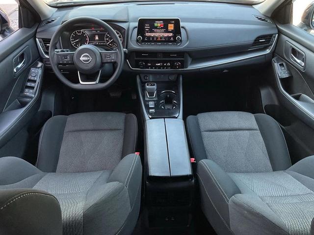 Photo of 2024 Deep Ocean Blue Pearl Nissan Rogue