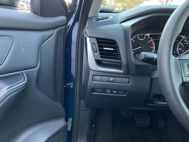 Photo of 2024 Deep Ocean Blue Pearl Nissan Rogue