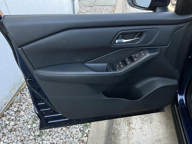 Photo of 2024 Deep Ocean Blue Pearl Nissan Rogue
