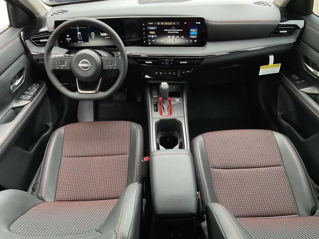 Photo of 2025 Deep Blue Pearl Nissan Kicks