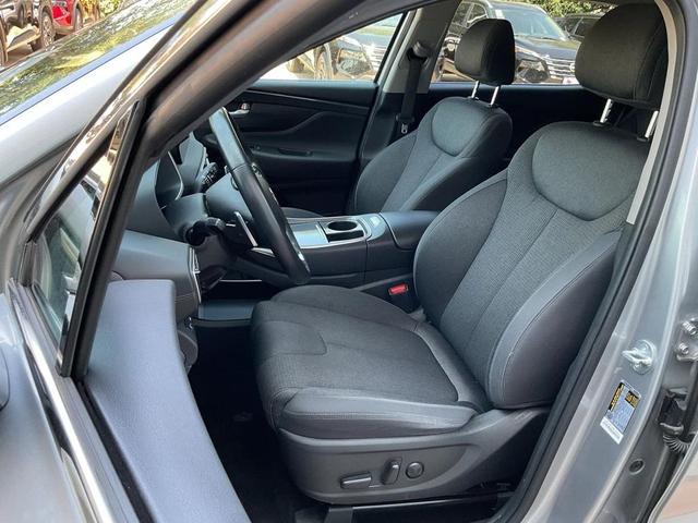 Photo of 2023 Shimmering Silver Hyundai SANTA FE
