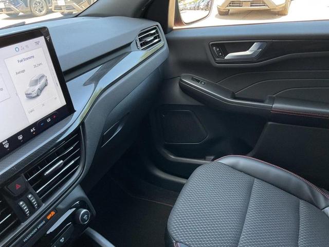 Photo of 2023 Rapid Red Metallic Tinted Clearcoat Ford Escape
