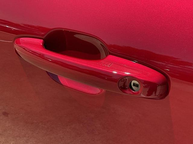 Photo of 2023 Rapid Red Metallic Tinted Clearcoat Ford Escape