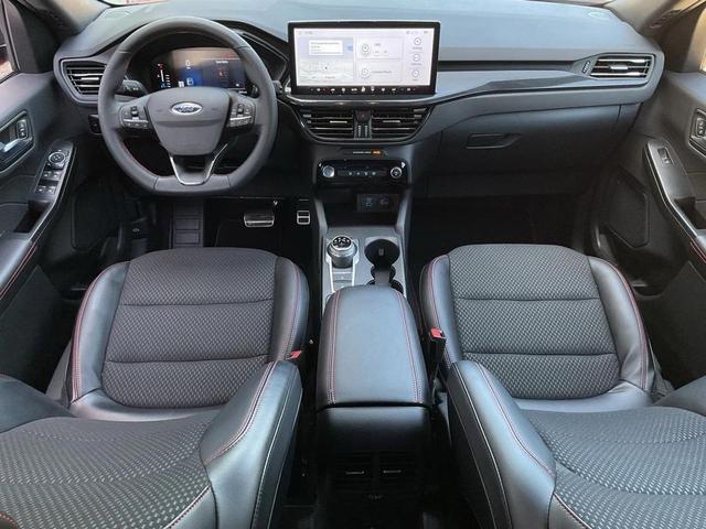 Photo of 2023 Rapid Red Metallic Tinted Clearcoat Ford Escape