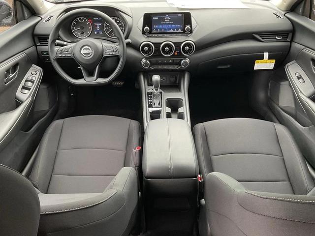 Photo of 2025 KH3 Super Blac Nissan Sentra