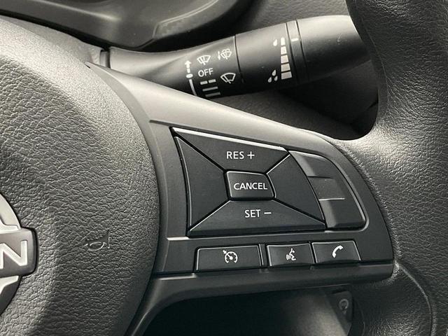 Photo of 2025 KH3 Super Blac Nissan Sentra