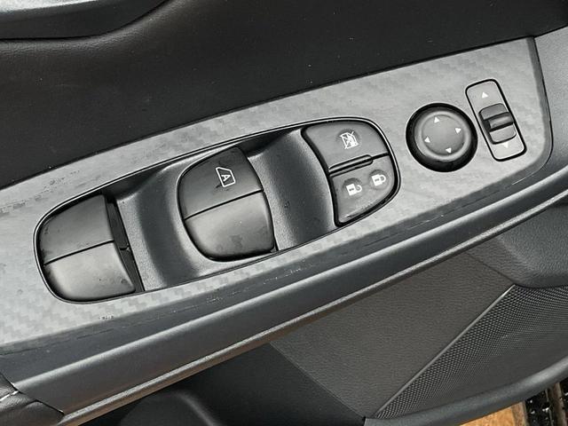 Photo of 2025 KH3 Super Blac Nissan Sentra