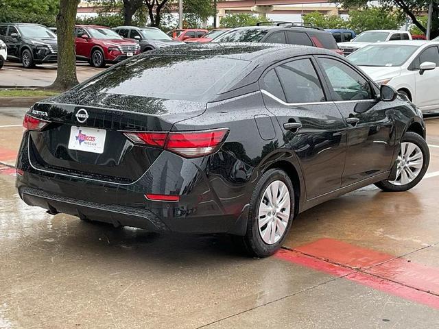 Photo of 2025 KH3 Super Blac Nissan Sentra