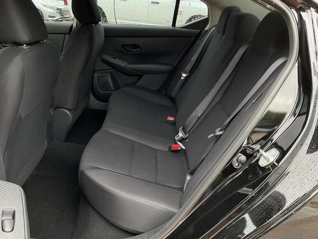 Photo of 2025 KH3 Super Blac Nissan Sentra