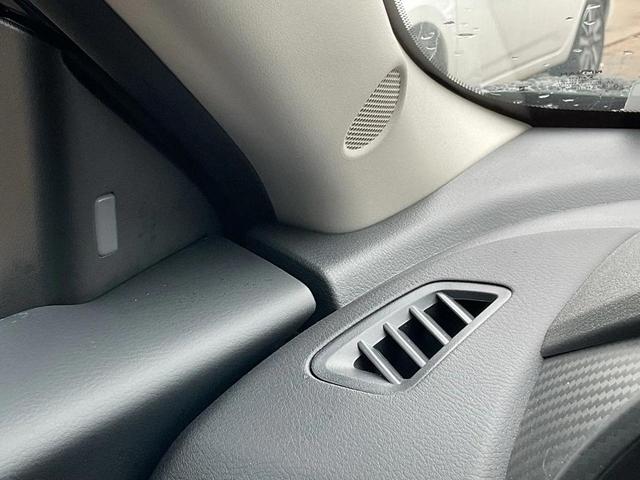 Photo of 2025 KH3 Super Blac Nissan Sentra
