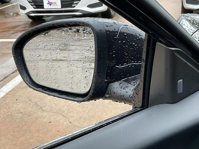 Photo of 2025 KH3 Super Blac Nissan Sentra