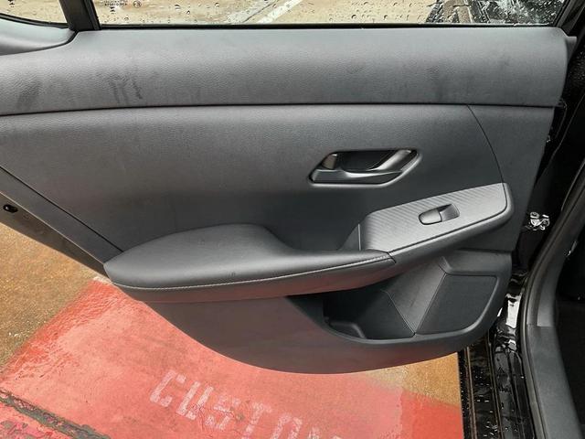 Photo of 2025 KH3 Super Blac Nissan Sentra