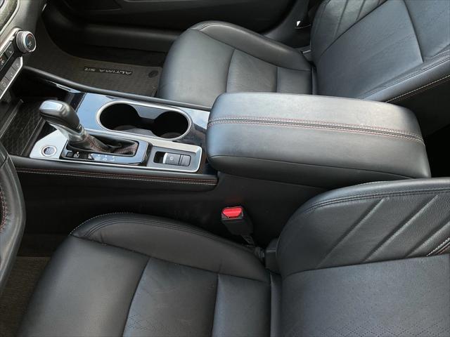 Photo of 2024 Deep Blue Pearl Nissan Altima