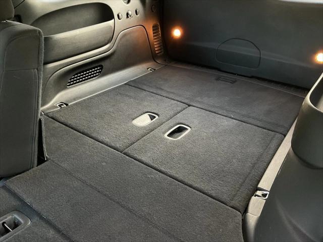 Photo of 2023 Octane Red Pearlcoat Dodge Durango