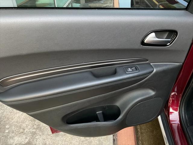 Photo of 2023 Octane Red Pearlcoat Dodge Durango