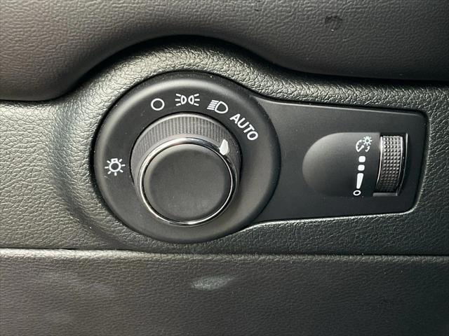Photo of 2023 Octane Red Pearlcoat Dodge Durango