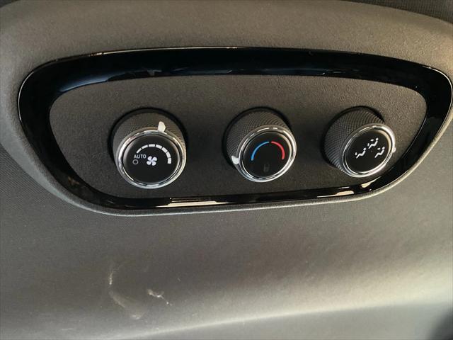 Photo of 2023 Octane Red Pearlcoat Dodge Durango