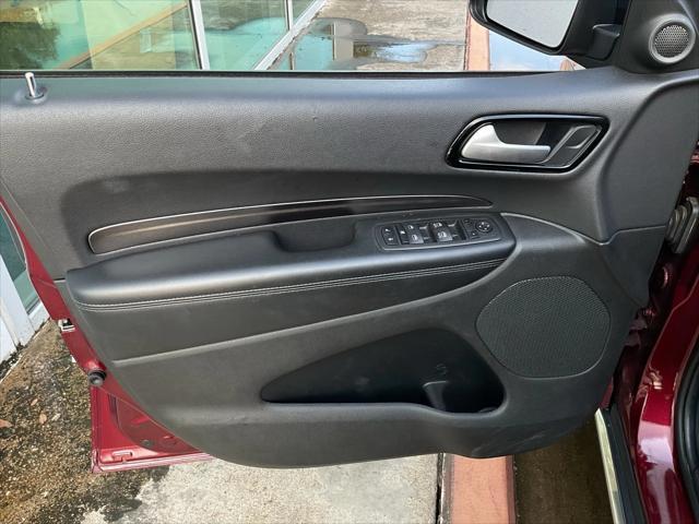 Photo of 2023 Octane Red Pearlcoat Dodge Durango